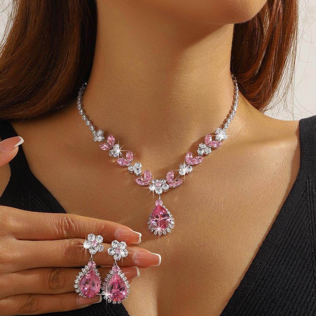 Elegant Bride Jewelry Set: European & American Necklace & Earrings for Evening Gowns