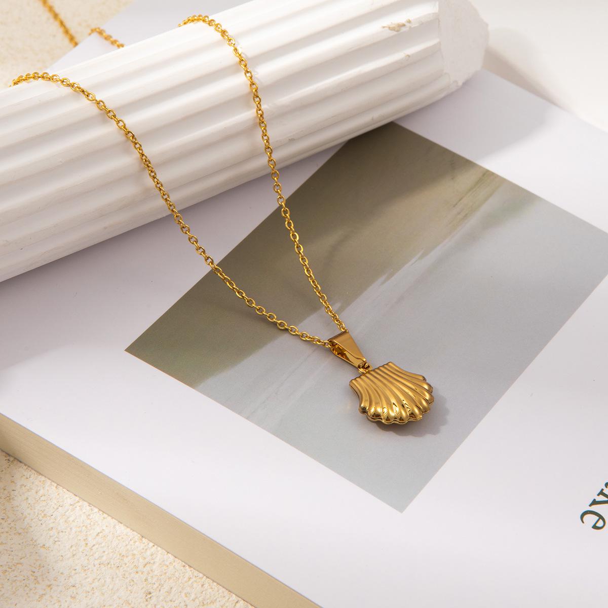 Ocean Style Versatile Clavicle Necklace - Unique  Simple Fashionable Design.