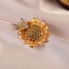 Elegant Pearl Brooch for Women's Suits - High-End Jewelry Pin
