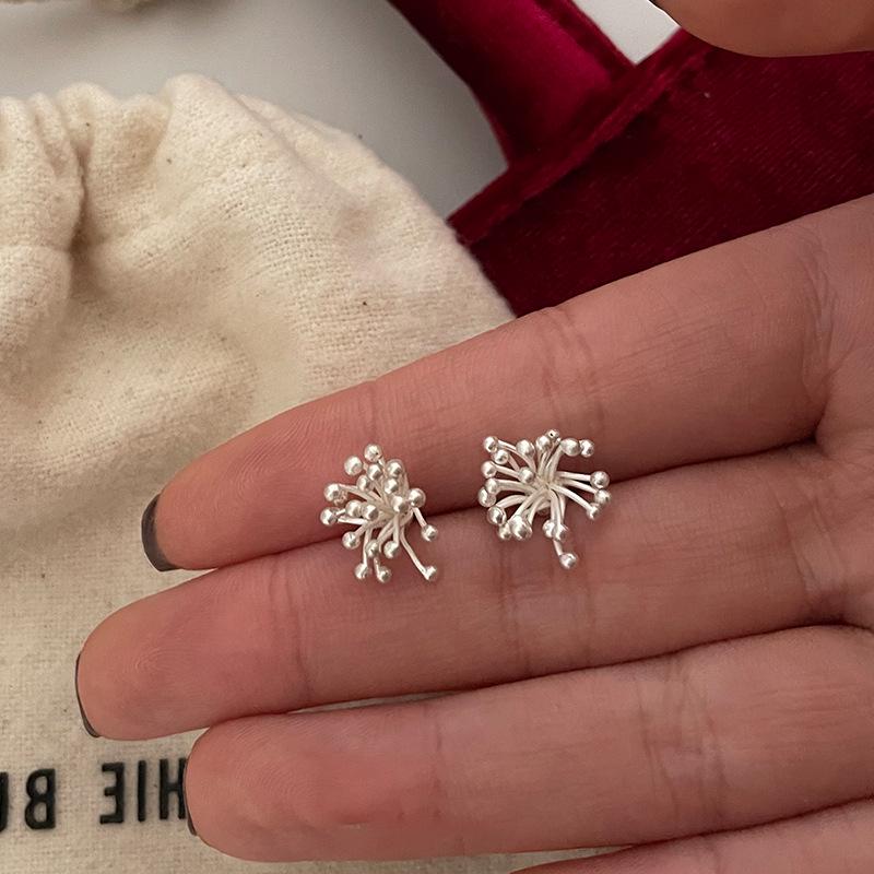 Exquisite Retro Hong Kong Firework Stud Earrings: Stylish, Trendy, and Versatile Accessories for Women