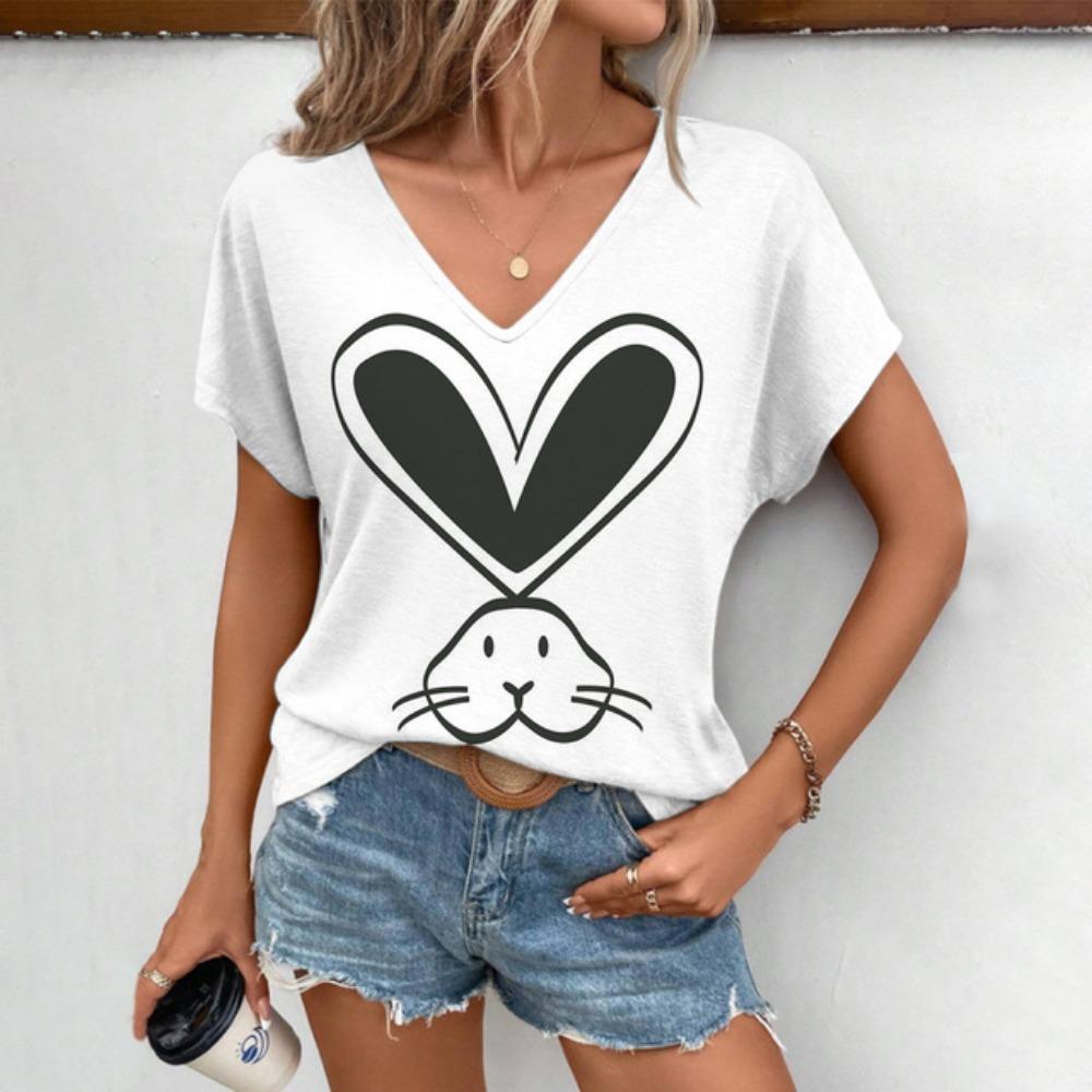 Fashion Heart-shaped Pattern Print T-shirt Leisure Elegant  V-neck T-shirt Women's Daily Comfortable Short Sleeved T-shirt