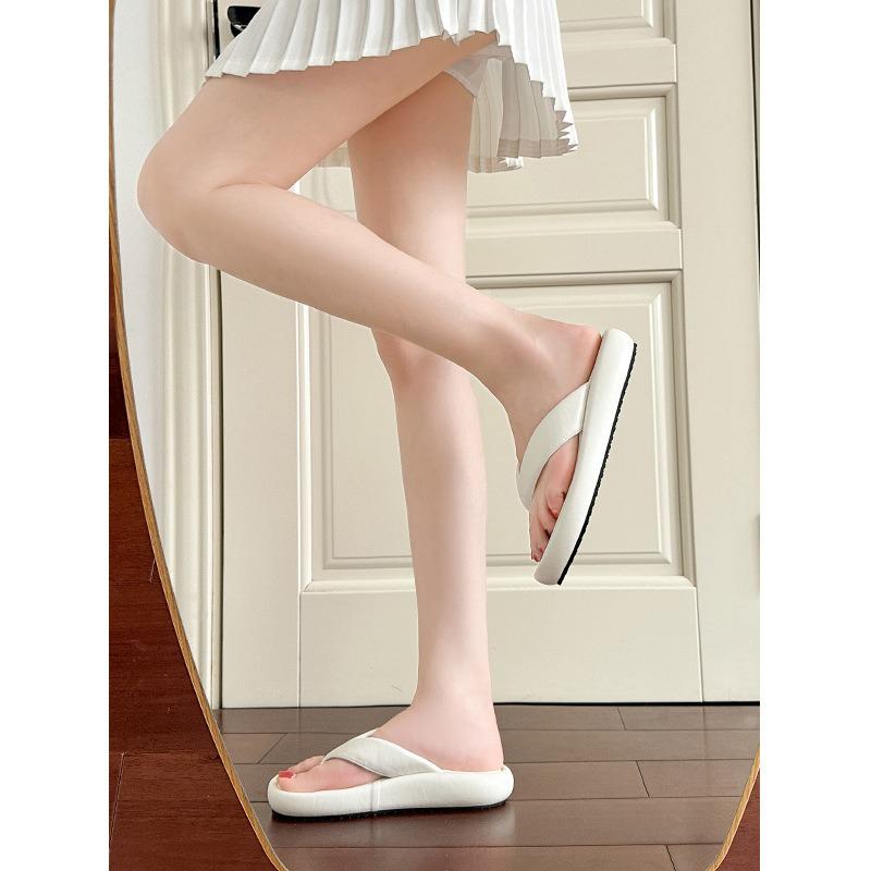 Thick-soled Flip-flops Shoes Women's New Summer Wear Versatile Beach Cool Slippers