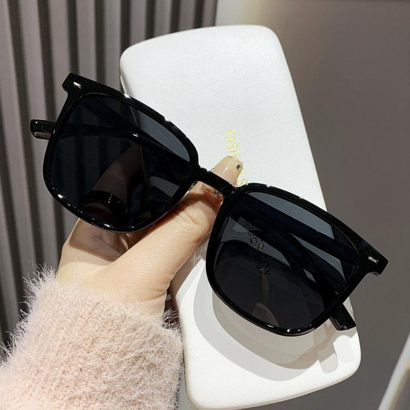 New Sunglasses Women High Quality Retro Sunglasses Women Classic Square Glasses Women/Men Luxury Eye Protection Sun Glasses
