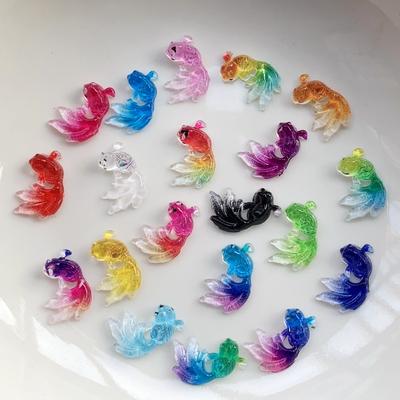 40 pezzi di adorabili pesci dorati con retro piatto, acqua acrilica, accessori decorativi fai da te, decorazioni per nail art