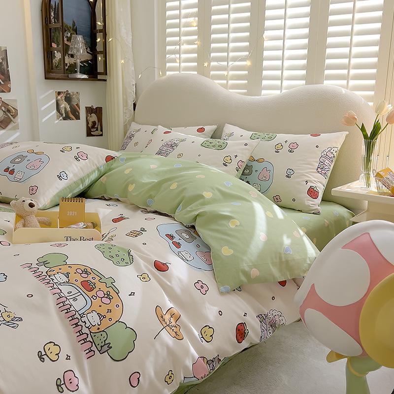 Set drăguț din patru piese din bumbac pur, set din trei piese, cearșaf de pat și cuvertură din bumbac, husă de pilota cu desene animate