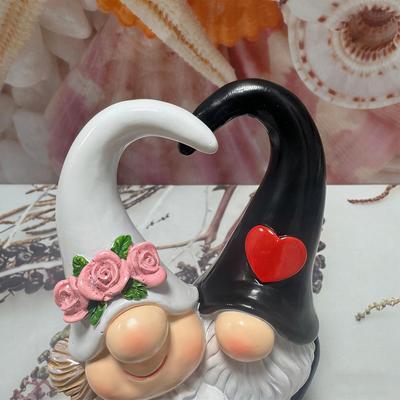 1pc Couple Love Dwarf Handmade Resin Crafts Valentine's Day Tiny Gnomes Statues Gift Garden/Home Festival Decoration Ornaments