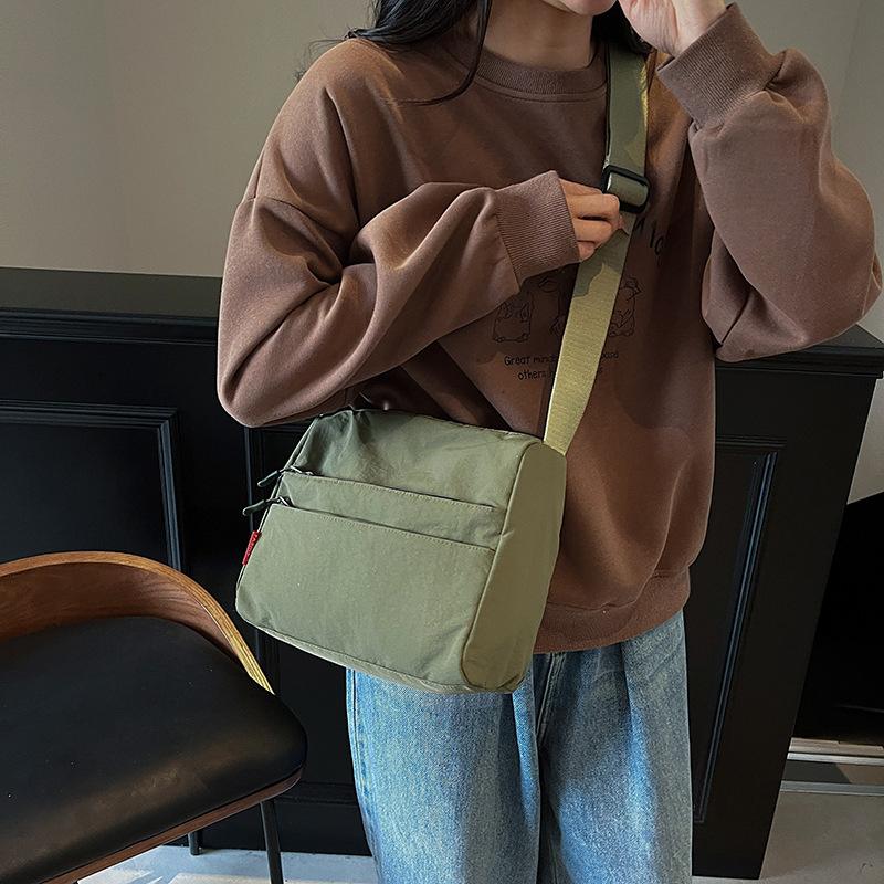 2025 New Casual Messenger Cloth Bag Women's Large-capacity Simple Commuter Shoulder Bag Student Class Literary Tote Bag