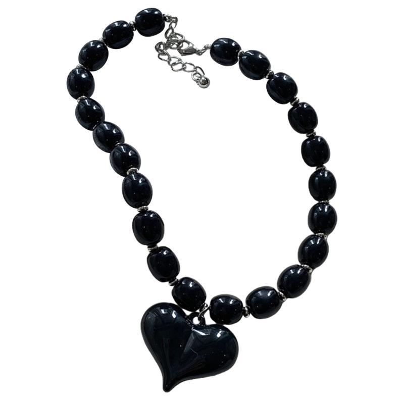 Resin Beaded Necklace with Heart Pendant Adjustable Length Choker Stylish Hip Hop Neckchain for Fashionable Women