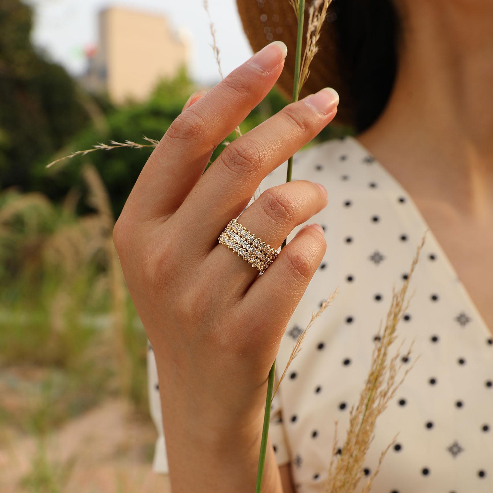 

Statement Zirconia Eternity Ring, Gold Plated Wedding Party Engagement Rings for Women Girlfriend Jewlry Gift US Ring Size 7