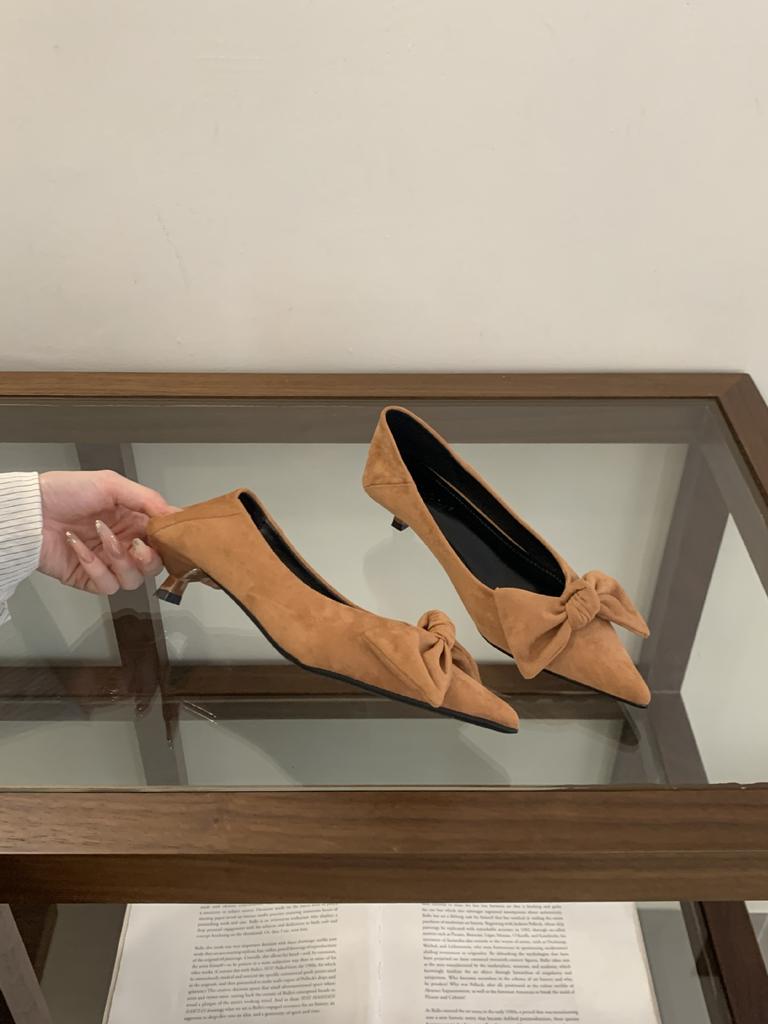 Niche French Black High Heels Women's Shoes 2025 New Spring and Autumn Temperament Suede Bow Pointed Single Shoes