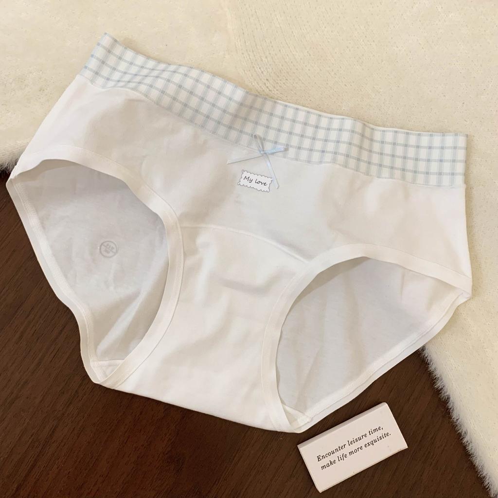 Girls Spring and Autumn Cotton Antibacterial Breathable Comfortable Briefs