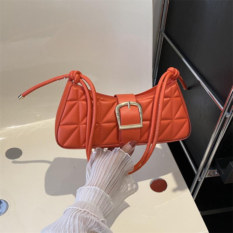 

Закордонна мода маленька квадратна сумка 2024 літо нова однотонна персоналізована жіноча сумка через плече великої місткості з вишивкою, сумка під пахву помаранчевий