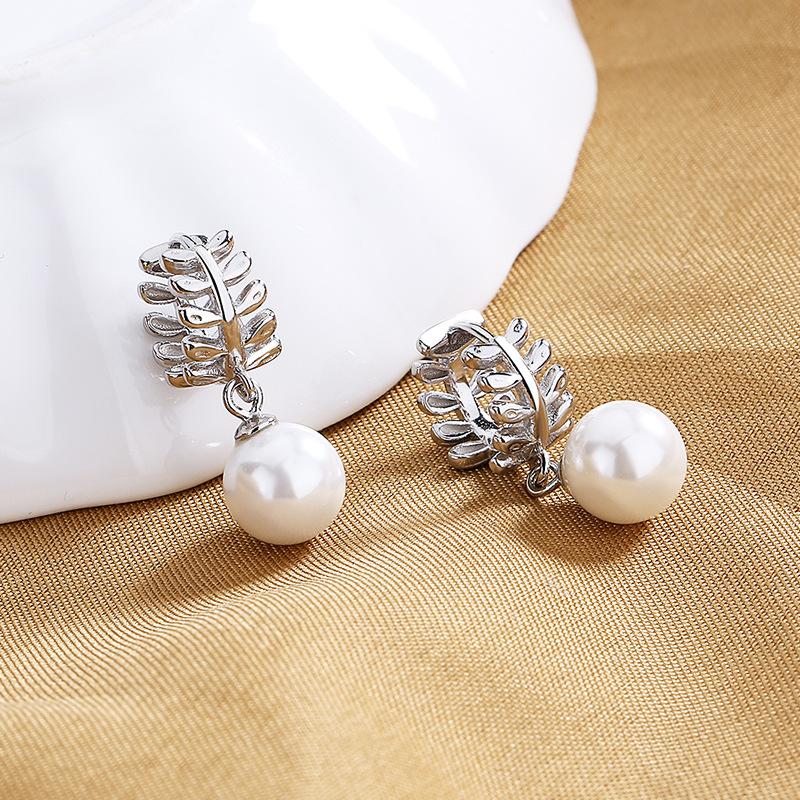 

French Ear Buckle Fashion Style Olive Branch Bead Earrings Women S Personality Simple Ear Jewelry серебряный