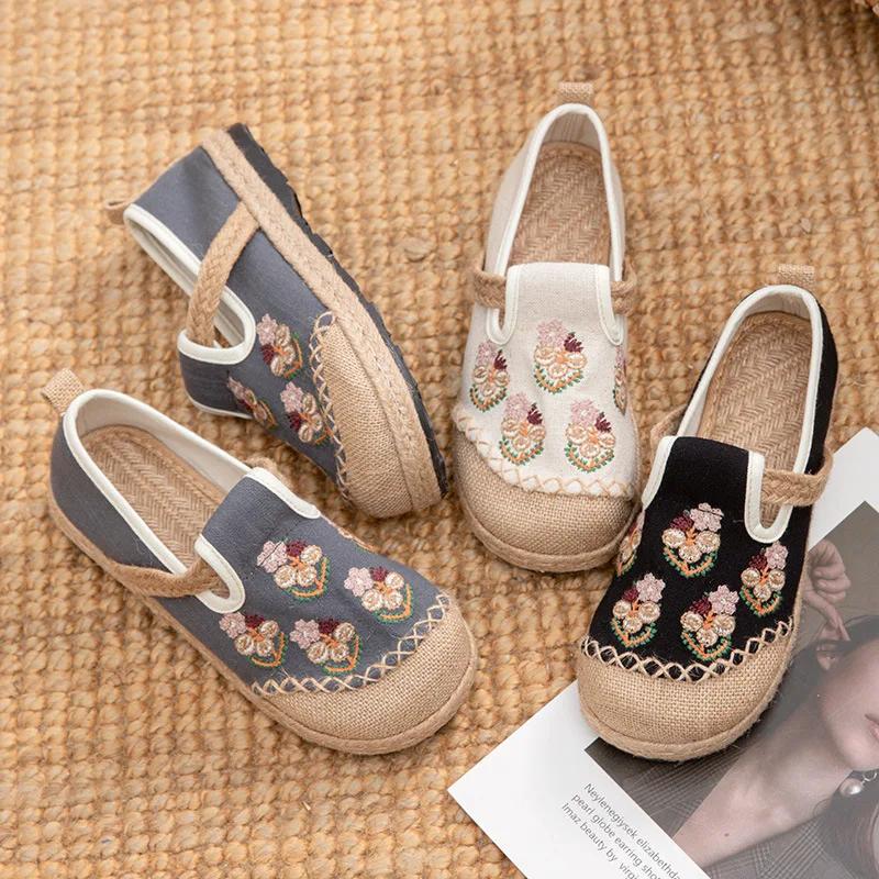 Fashion Bohemian Women Linen Canvas Slip-On Flats Comfortable Retro Loafers Ladies Casual Embroidered Sneakers Hemp Sole Women Shoes