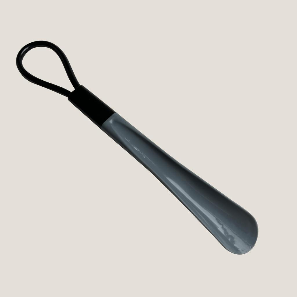 Long Handle Plastic Shoehorn for Easy Shoe Wearing—Ideal for Seniors and Pregnant Women, Available in Multiple Colors