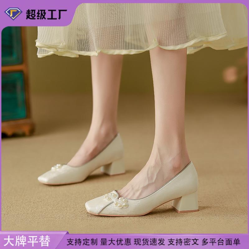 Chengdu leather women's shoes with soft soles are not tired, high heels women's high-end temperament single shoes women's fashion national style shoes