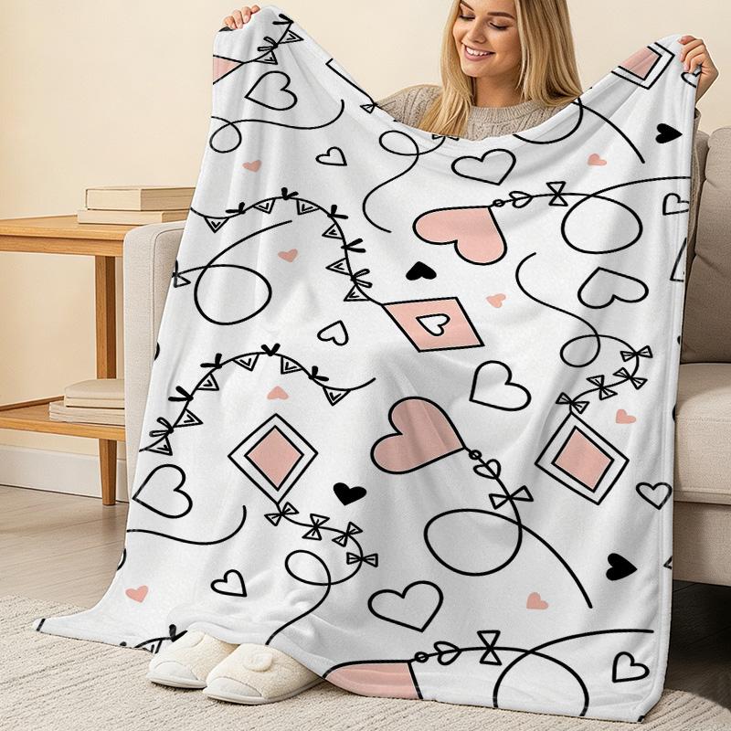 Lightweight Flannel Throw Blanket Minimalist Heart Design, Soft Cozy Warm Blanket for Home, Leisure & Valentine's Day Gift