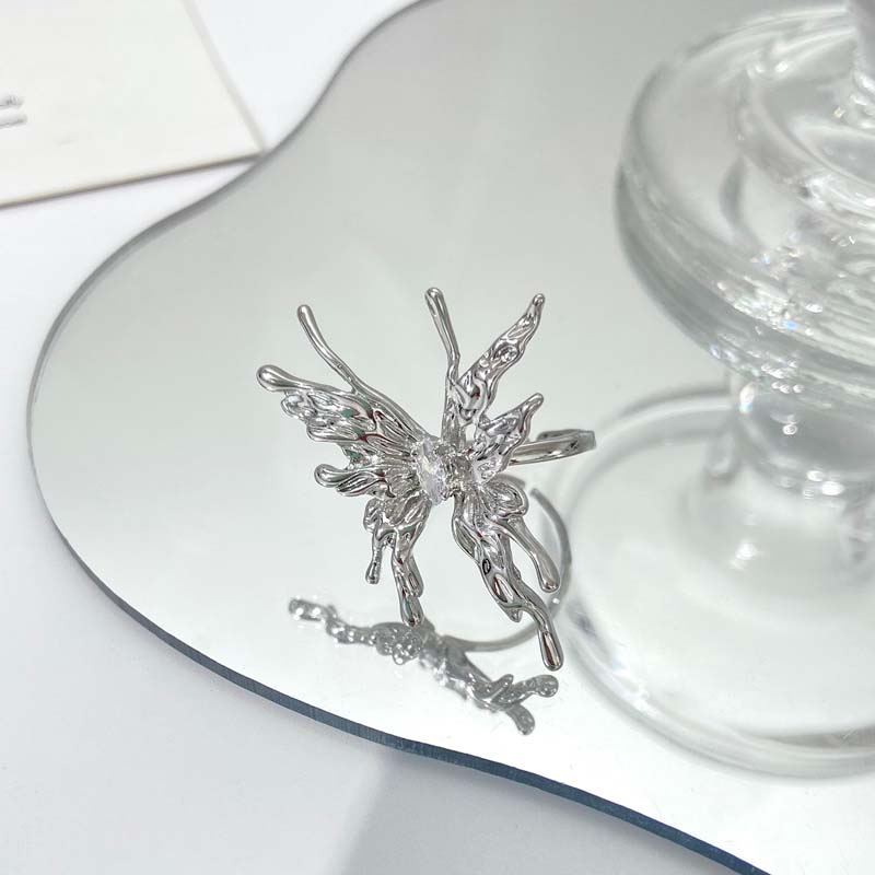 Vintage Punk Metall Svart Rose Flytende Sommerfugl Åpningsring for Kvinner Overdreven Justerbar Dyre-ring Estetiske Smykker