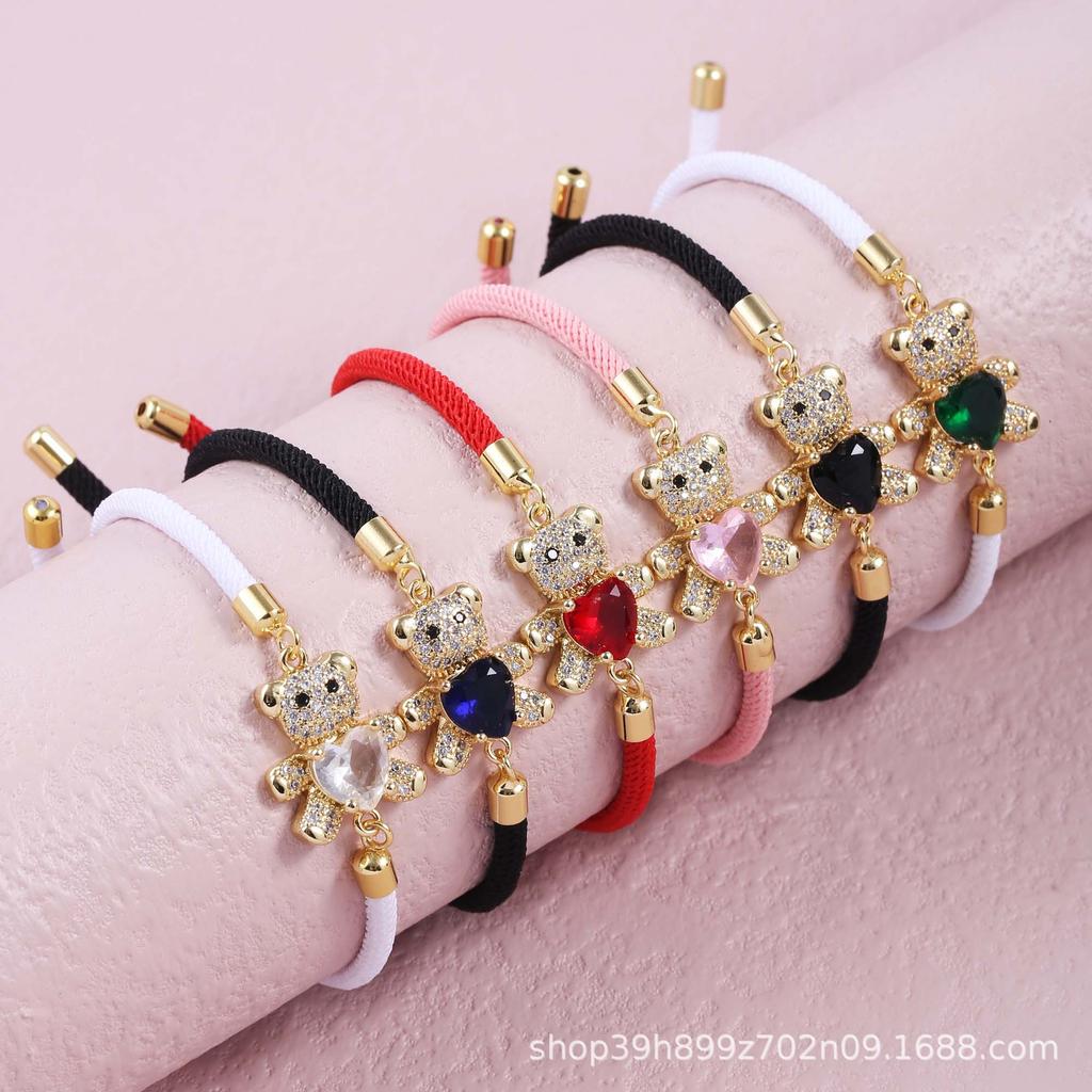 Verstellbares mehrfarbiges Baumwollkordel-Armband mit süßem Cartoon-Zirkon-Bären-Anhänger