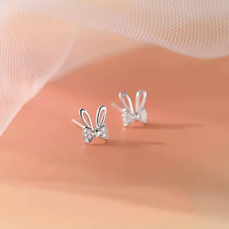Rabbit Earrings for Women with Small and Exquisite High-end New Year Earrings Niche