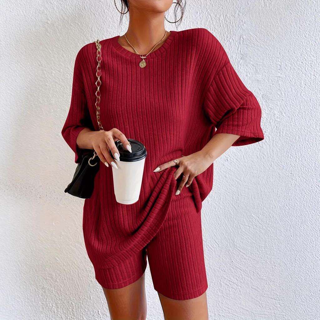 “2025 European & American Women's Fashion: Summer Two-piece Knit Set with Short Sleeves”