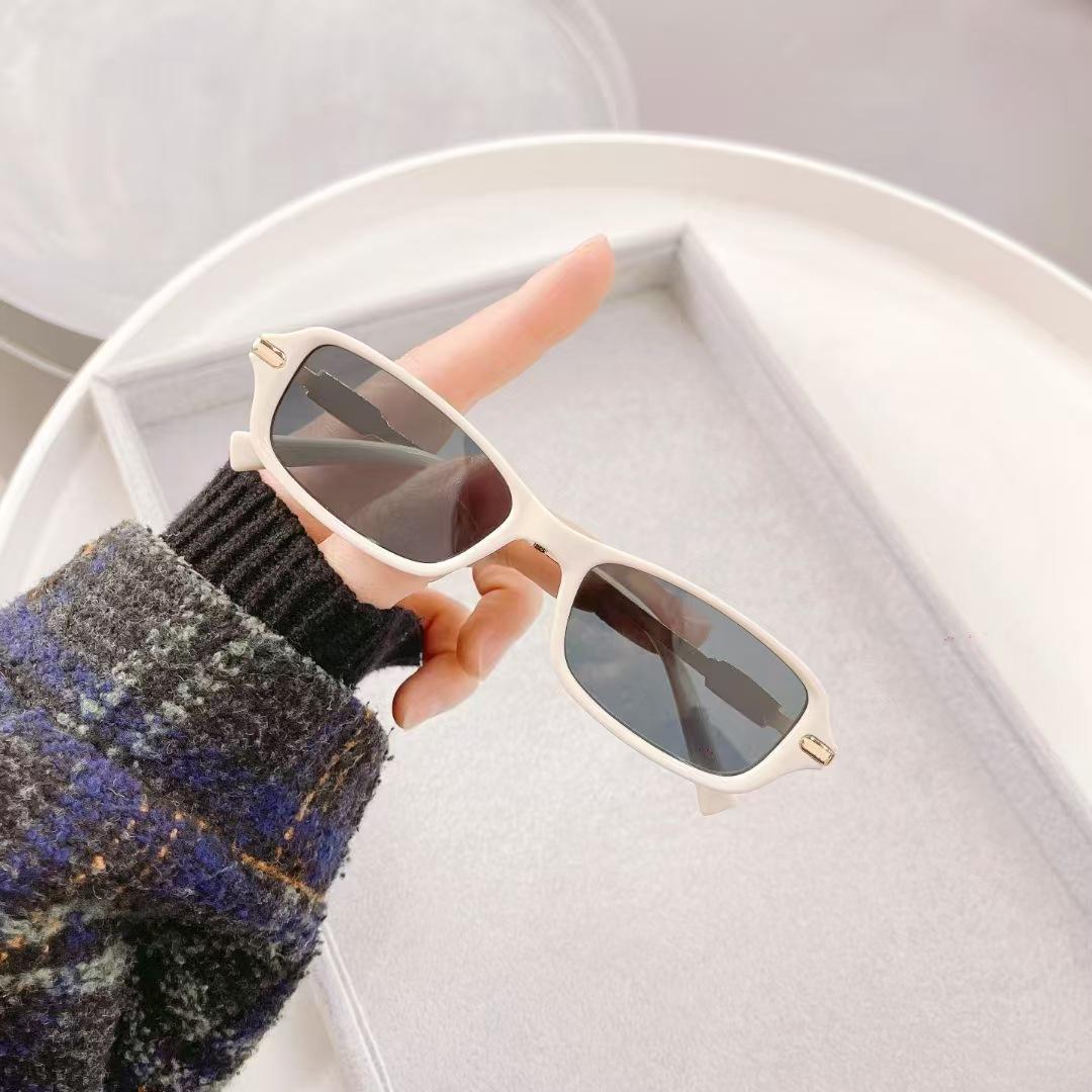

Stylish Style Sunglasses Female Rectangle Shape UV400 Protection Sun Eyeglasses for Male Holiday Travelling Woman Sunglass