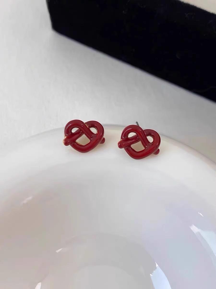 

Мини-серьги-узлы в форме британского сыра в форме сердца