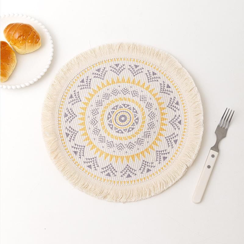 Coaster, Nordic fabric, tassel insulation mat, heat-resistant home pot mat, dining mat, Bohemian decorative mat