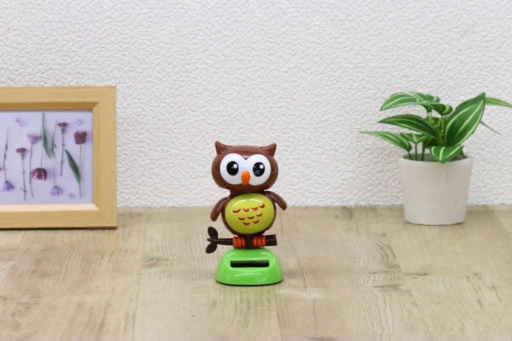 Castle Enterprise New Owl Solar Swaying Body each in Brown and Set of Bulk A Great Japanese Souvenir for Comes in a Clear Case (Mini) Powered,