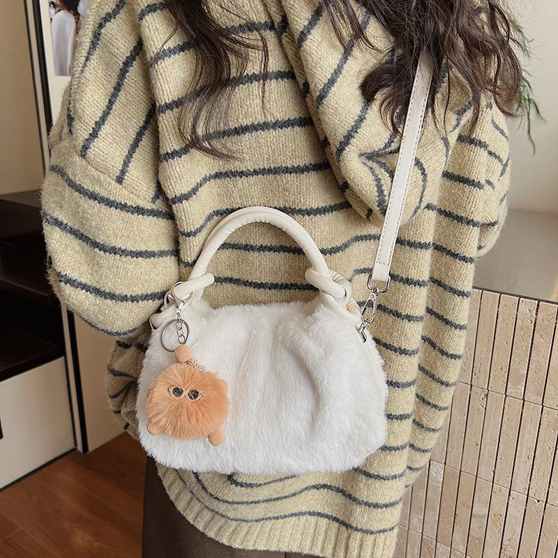 Winter Korean Version Fluffy Handbag Trendy Fashion Foreign Style Messenger Bag Women's New Shoulder Plush Bag Fluffy Bag