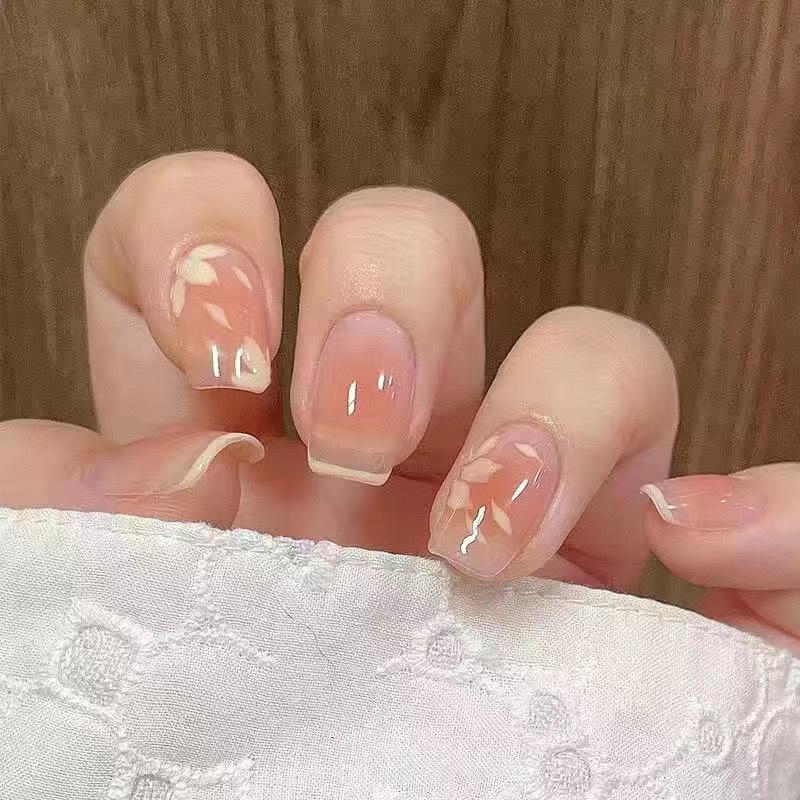 Simple French Gradient Detachable Press-On Nails: Short, Whitening False Nail Tips.