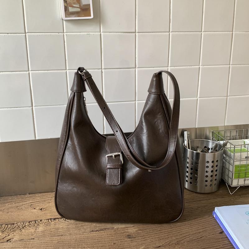 

Premium bag women s 2025 new autumn and winter retro shoulder bag commuter tote bag large capacity women s bag темно-коричневого