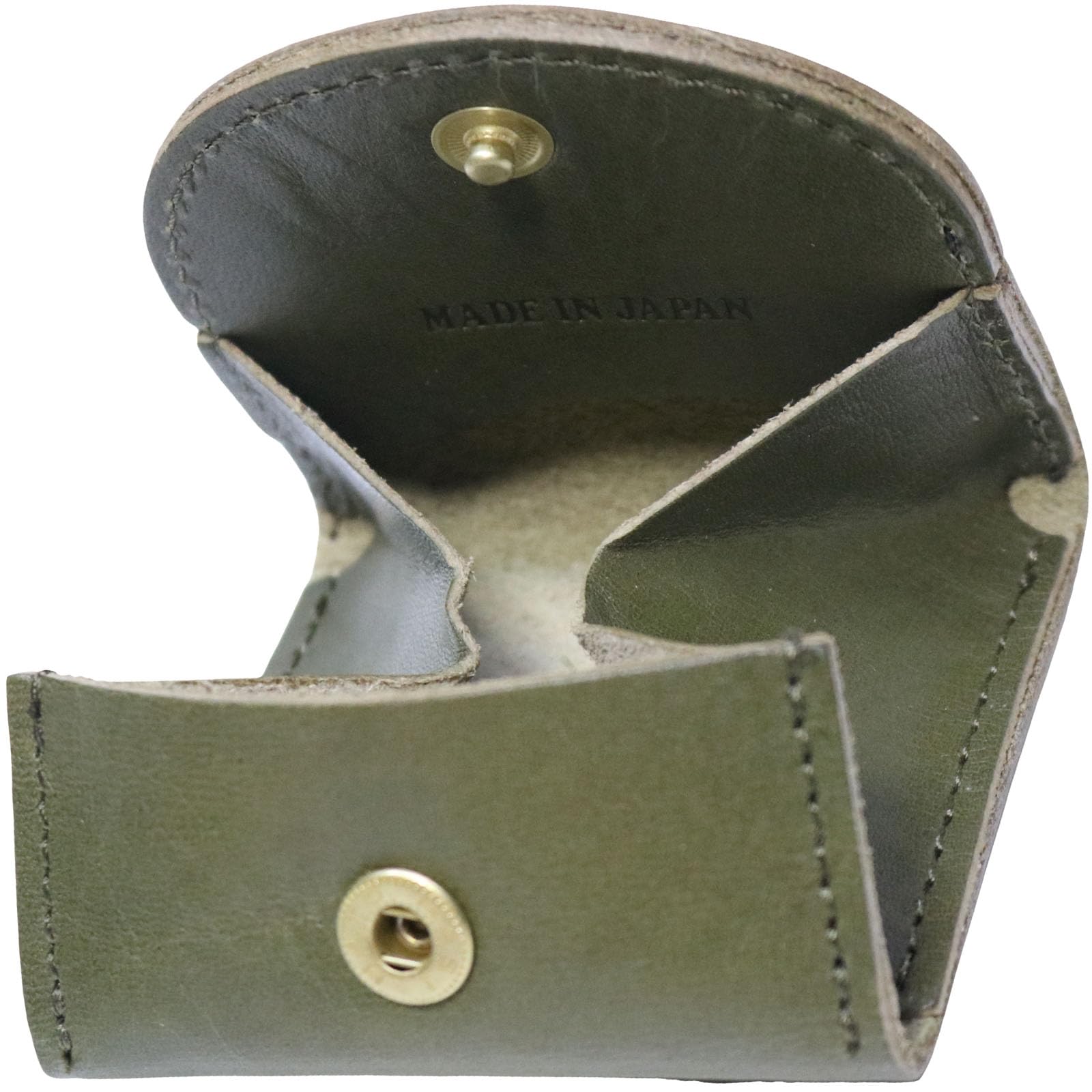 Этот стильный, маленький, зеленый мужской кошелек для мелочи изготовлен из натуральной кожи Тотиги, популярного бренда. Изготовленный в Японии из дубленой кожи, этот тонкий,