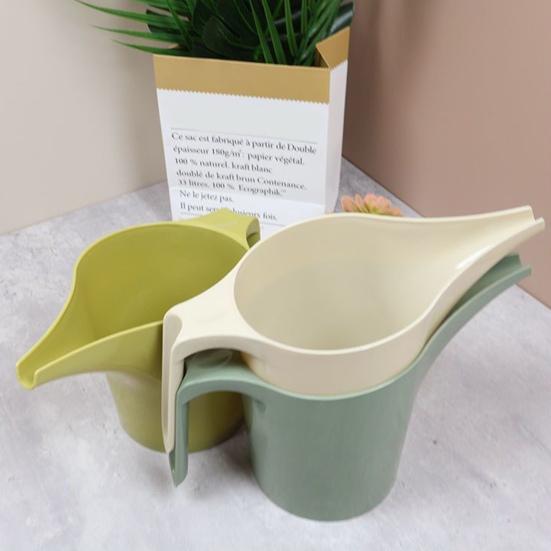 Gießkanne Zimmerpflanzen Gießbecher mit Ausgusstülle Kunststofftrichter Messbecher für Pfannkuchenteig Gießen von Pflanzen Backen