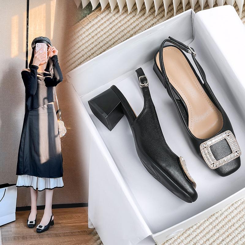 

Мягкая кожаная сумка голова сандалии женские толстый каблук спина пустая слово с универсальными стразами высокие каблуки большой размер 43 чёрный