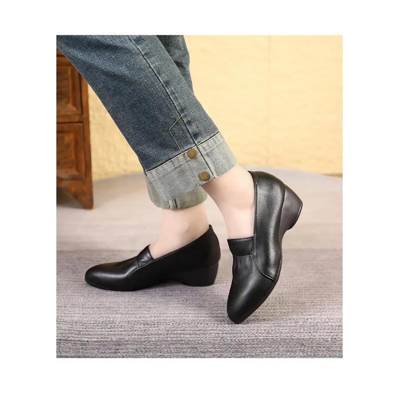 Men Women Spring Autumn Flat Shoes Flat Leather Women'S Flats Pointed Toe Shallow Vamp Wedge Heel Soft Sole, Comfort Mother