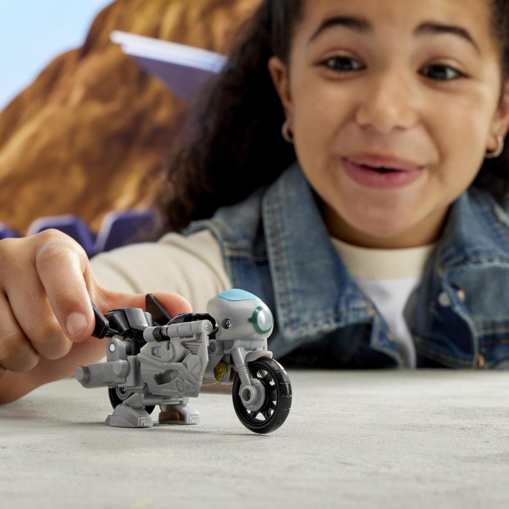 Transformers EarthSpark Smash Changer Terrance Slash Action Figure Robot Toy for Boys and Girls Ages 1-Step 4-Inch 6+
