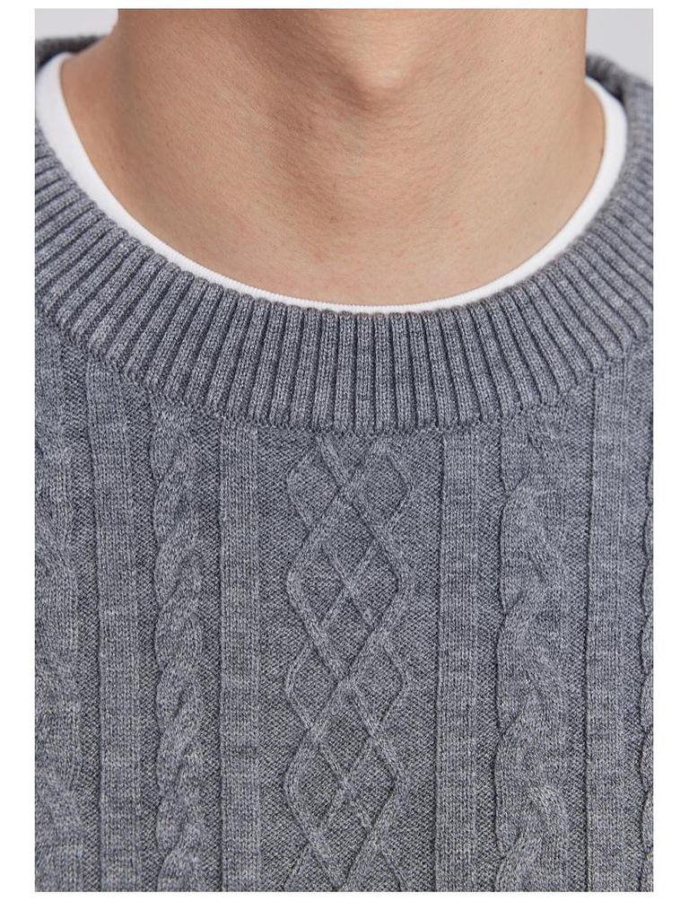 Men's Grey Cable Knit Pullover: 2024 Autumn/Winter, Round Neck, Slightly Loose, Long Sleeve Knitwear.