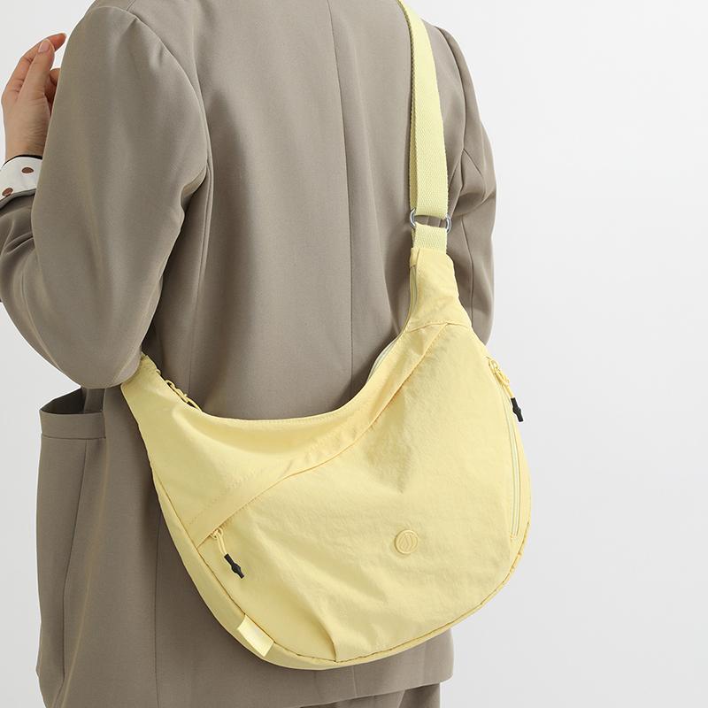 Women's Large Capacity Shoulder Bag Sports Crossbody Bag