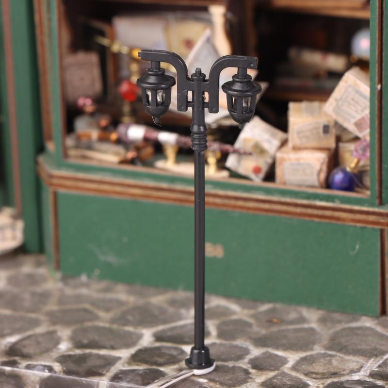 10Pcs Railway Bonsai Micro Landscape Decor For Rail And Building Layout Model Railway Lamppost Led Park Lanterns Lamps