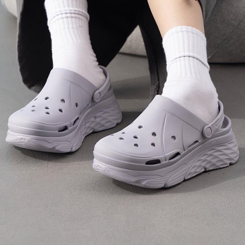 Skechers Women s Lavender Lifestyle Slippers 6.5