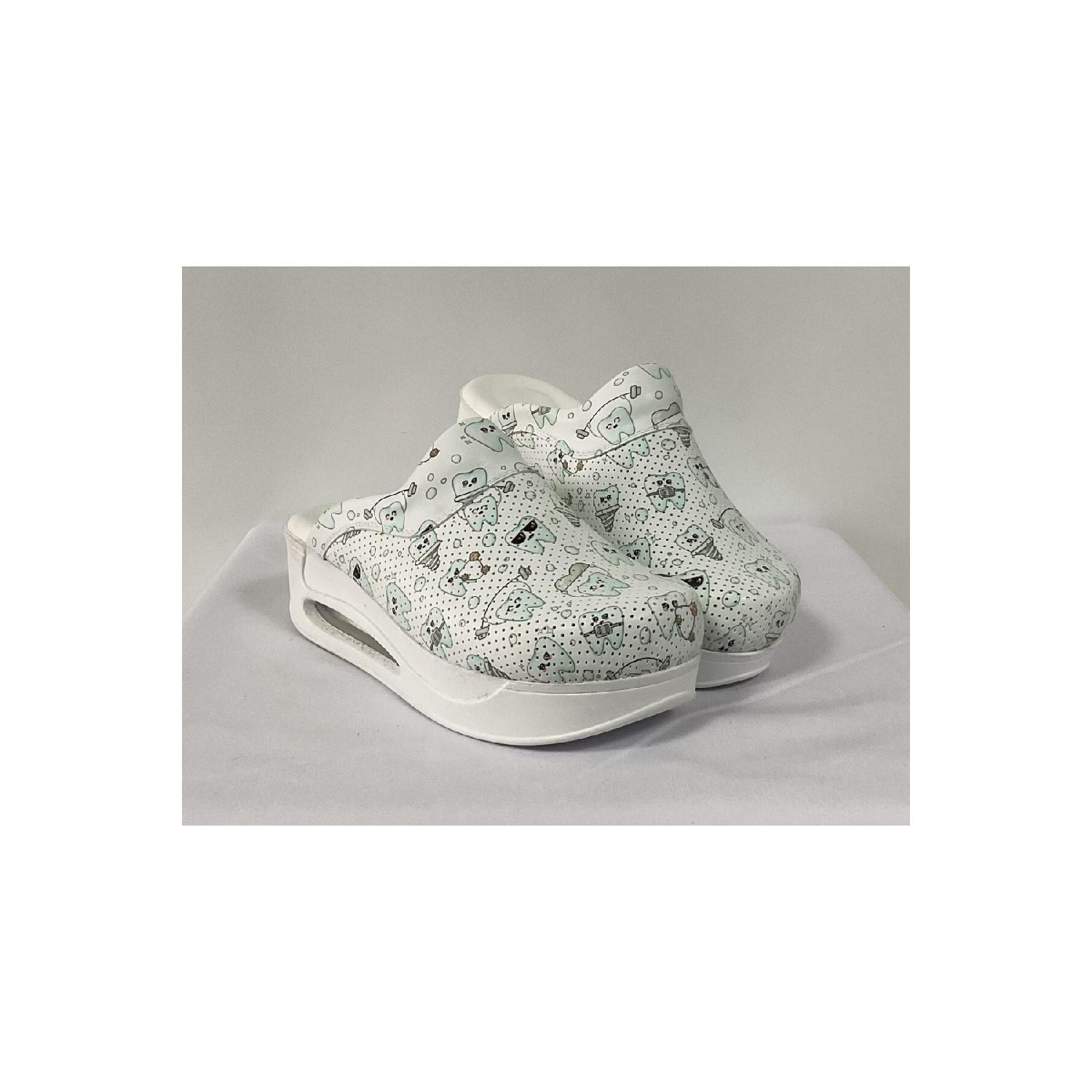 

Женские тапочки Sabo на подошве