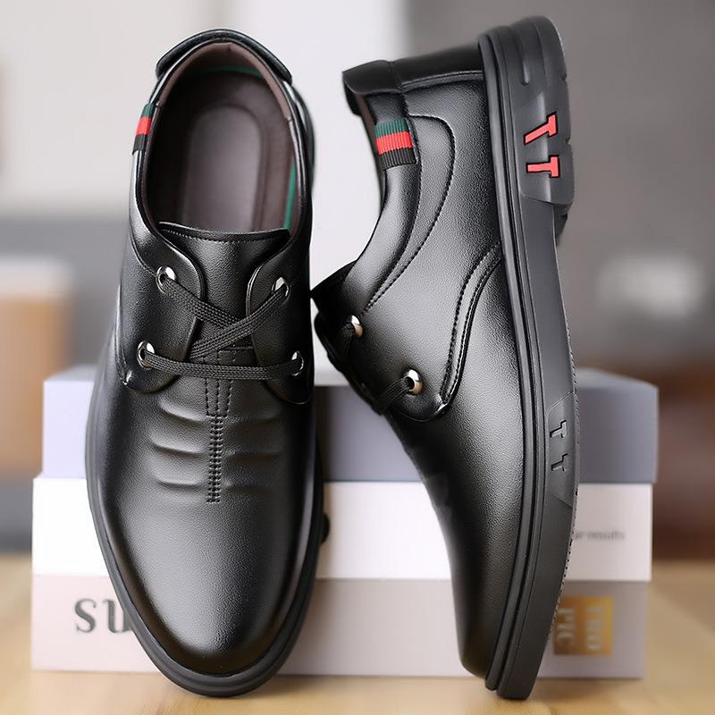 Comfortable Men's Leather Shoes Spring and Autumn Casual Breathable Men's Shoes Soft Sole Round Head Black Business Hotel Low Top Medium Shoes