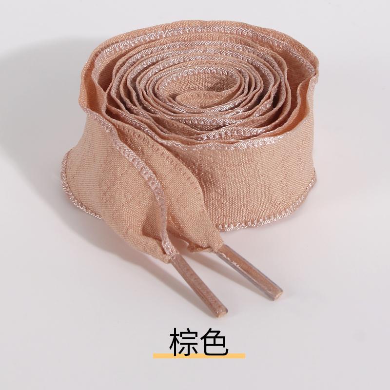 2.5cm Wide Ruffled Fish-Tail Flounce Single-Layer Shoelace in Colorful Black and White Wavy Trim
