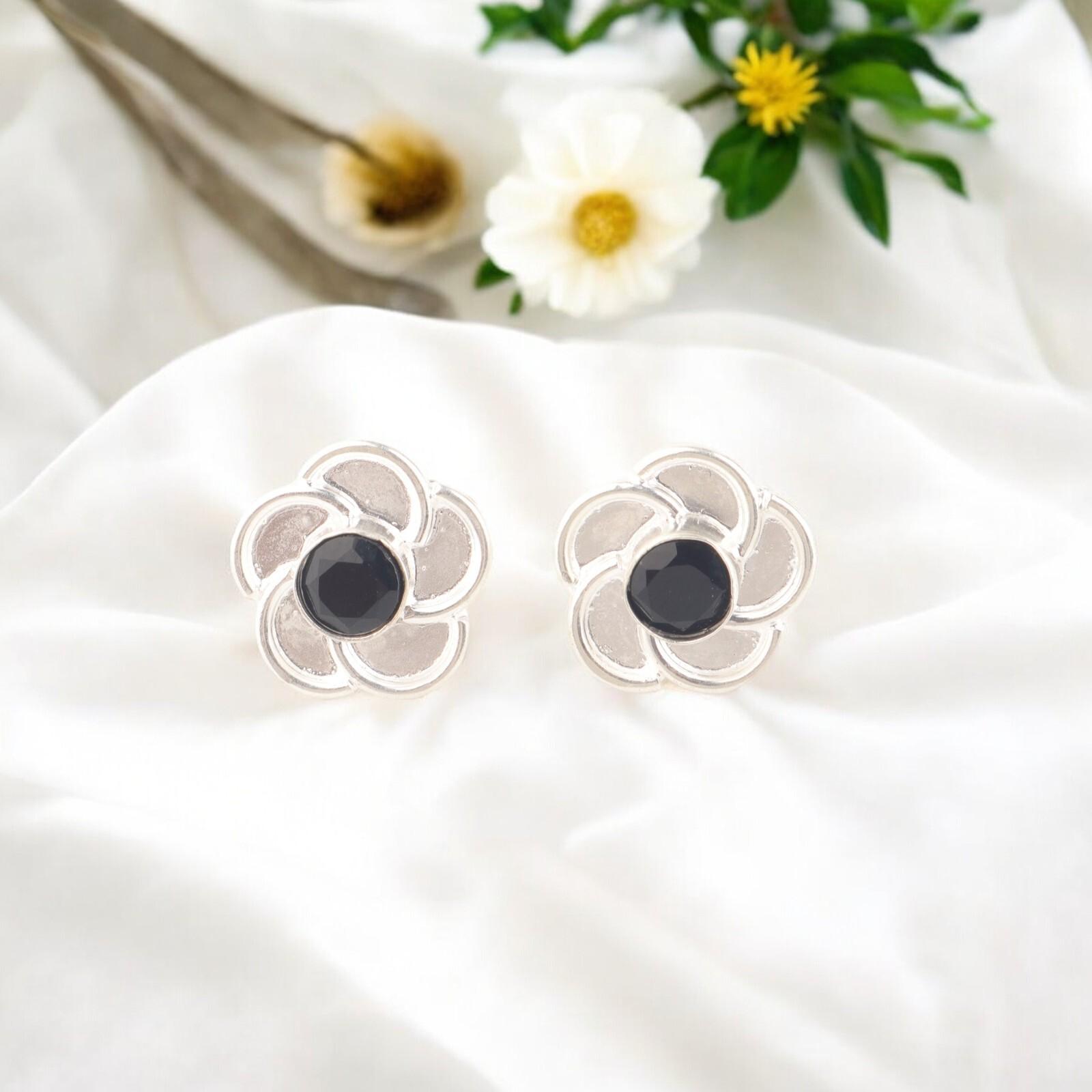 

Натуральный черный оникс 925 пробы серебро Ювелирные изделия Ручная работа Серьги-пусеты 0,5 Для нее EE-157-18