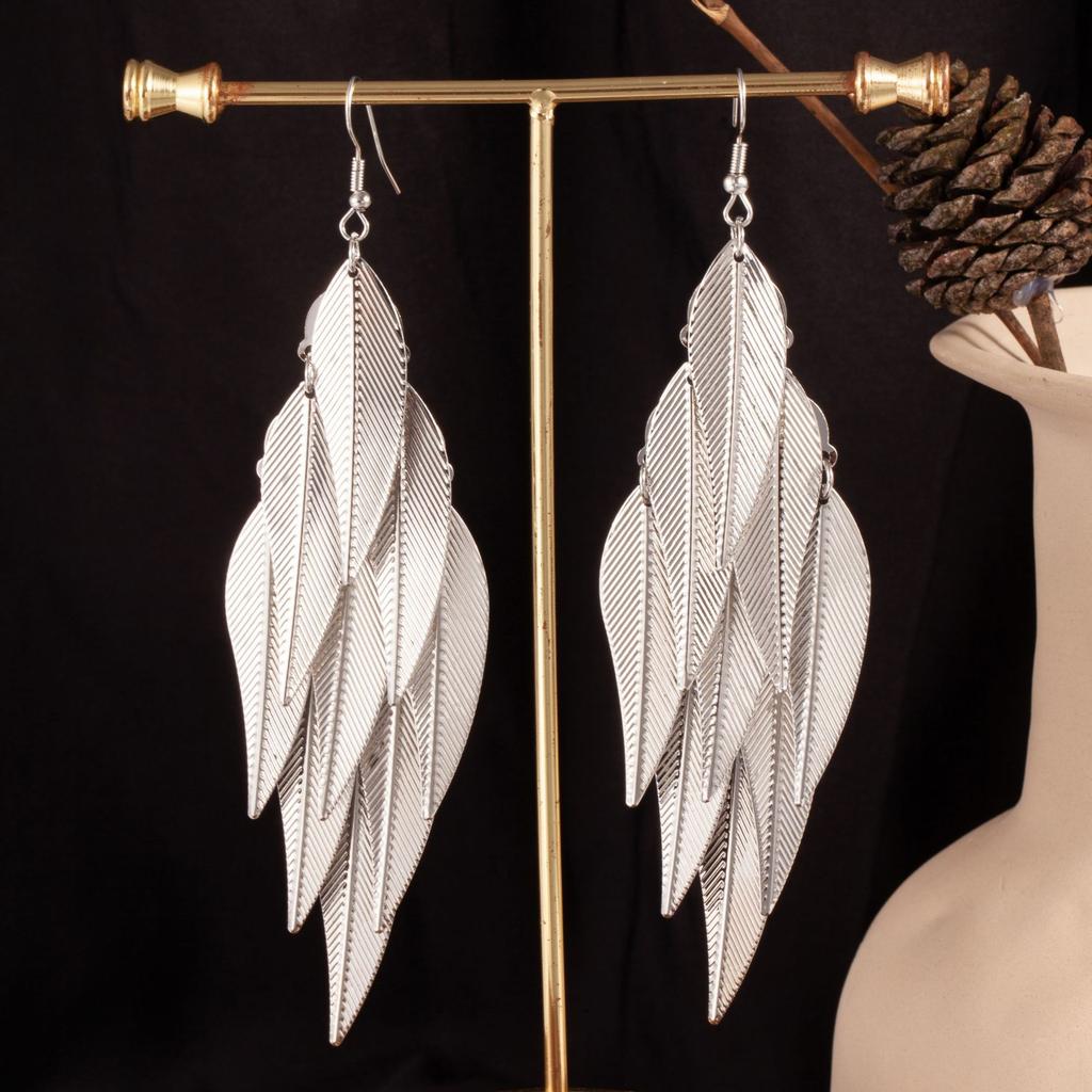 Personalized Indian Baroque Retro Wind Willow Leaf Long Women'S Earrings Hollow Love Multi-Layer Fringed Earrings