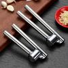 Stainless Steel Garlic Press Easy Squeeze Manual Mincer with Ergonomic Handle Rustproof Garlic Crusher for Kitchen Restaurant