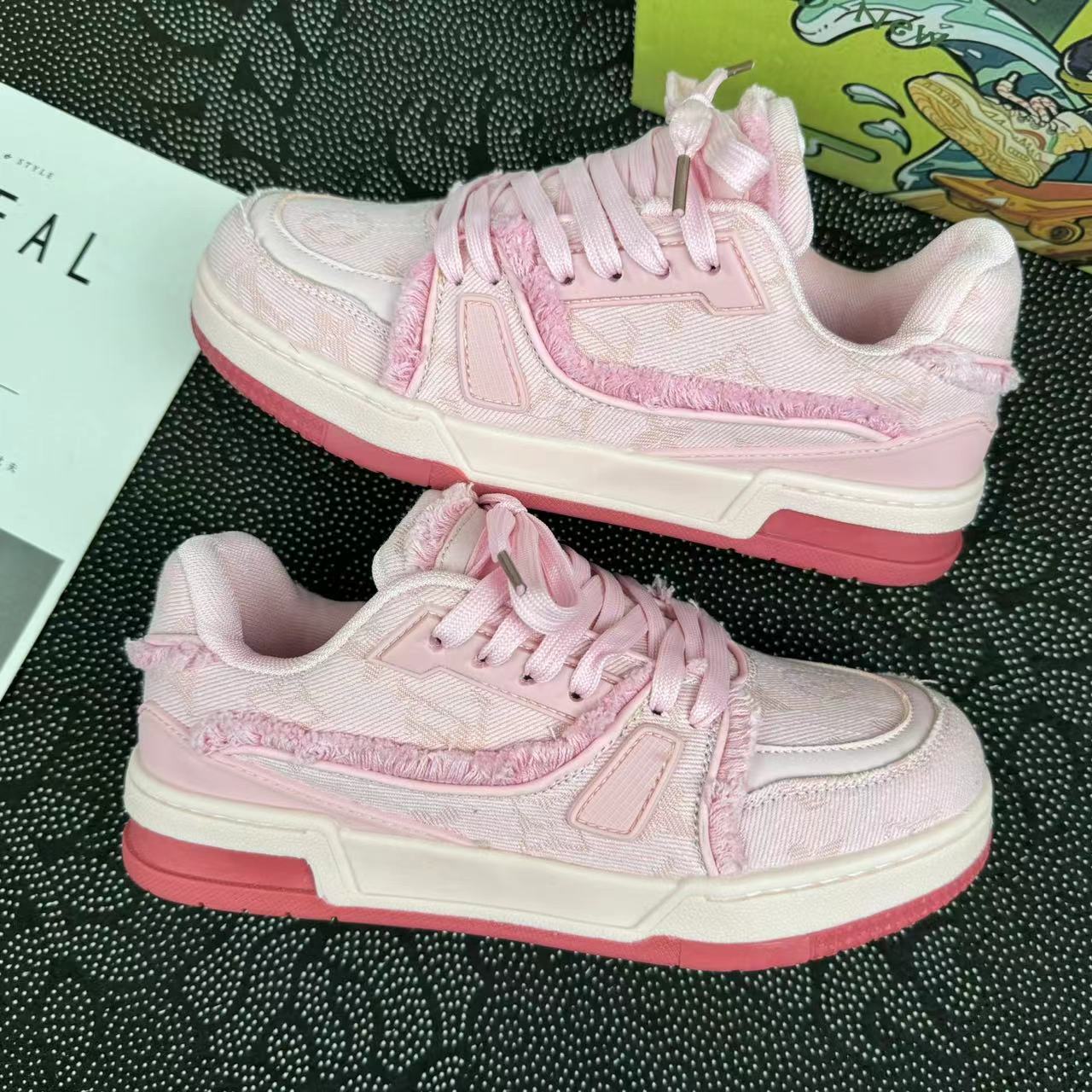 

Женские сетчатые туфли для скейтбординга удобные дышащие толстые подошвы с круглым носком джинсовые модные и повседневные спортивные туфли лоферы 39 розовый