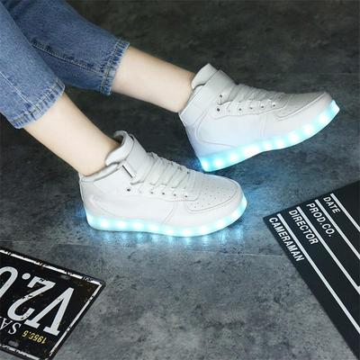 Femmes LED lumières USB Charge chaussures lumineuses Superstar chaussures lumineuses hommes pour Simulation semelle néon