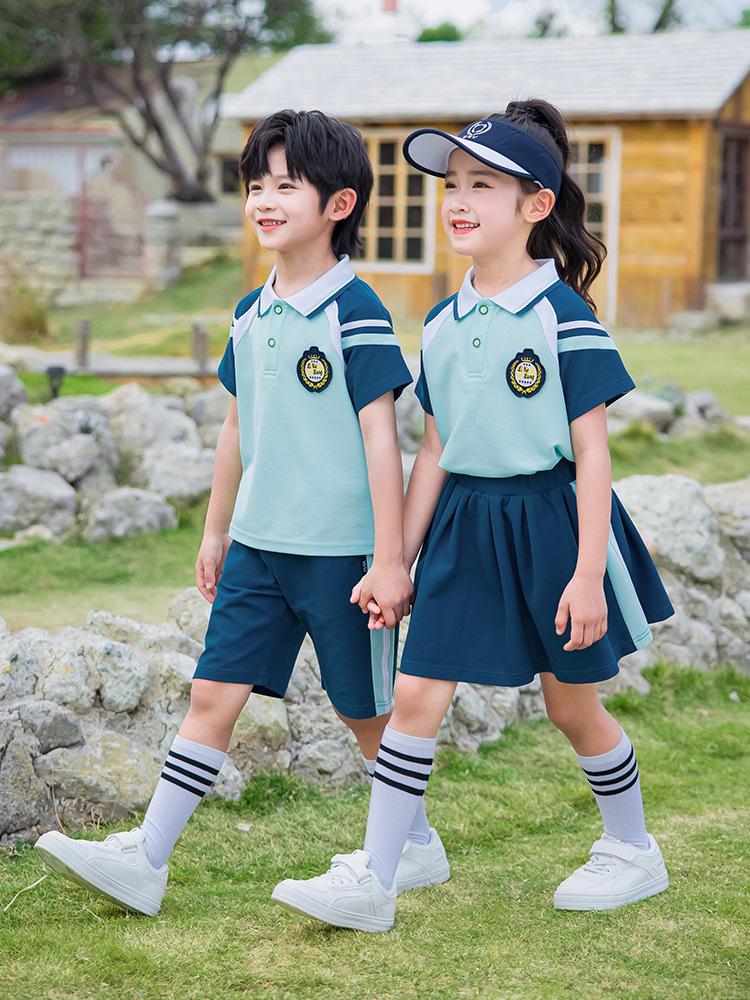 Dětská školní uniforma set: Letní třídílné a jarní/podzimní čtyřdílné varianty pro sport a nošení do třídy